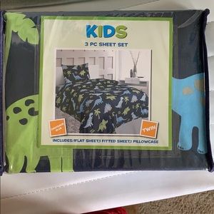 New dinosaur twin sheets